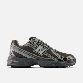 740 - BLACK METALLIC / CASTLEROCK