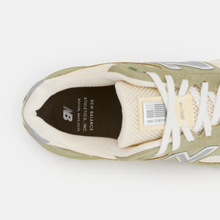 990V4 MADE IN USA "OLIVE LEAF"