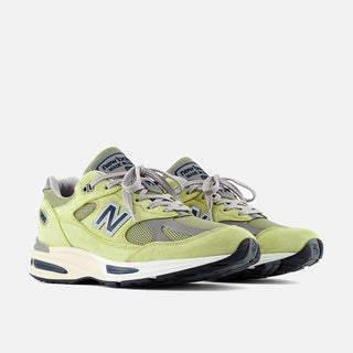 991V2 MADE IN UK "GREEN BANANA"