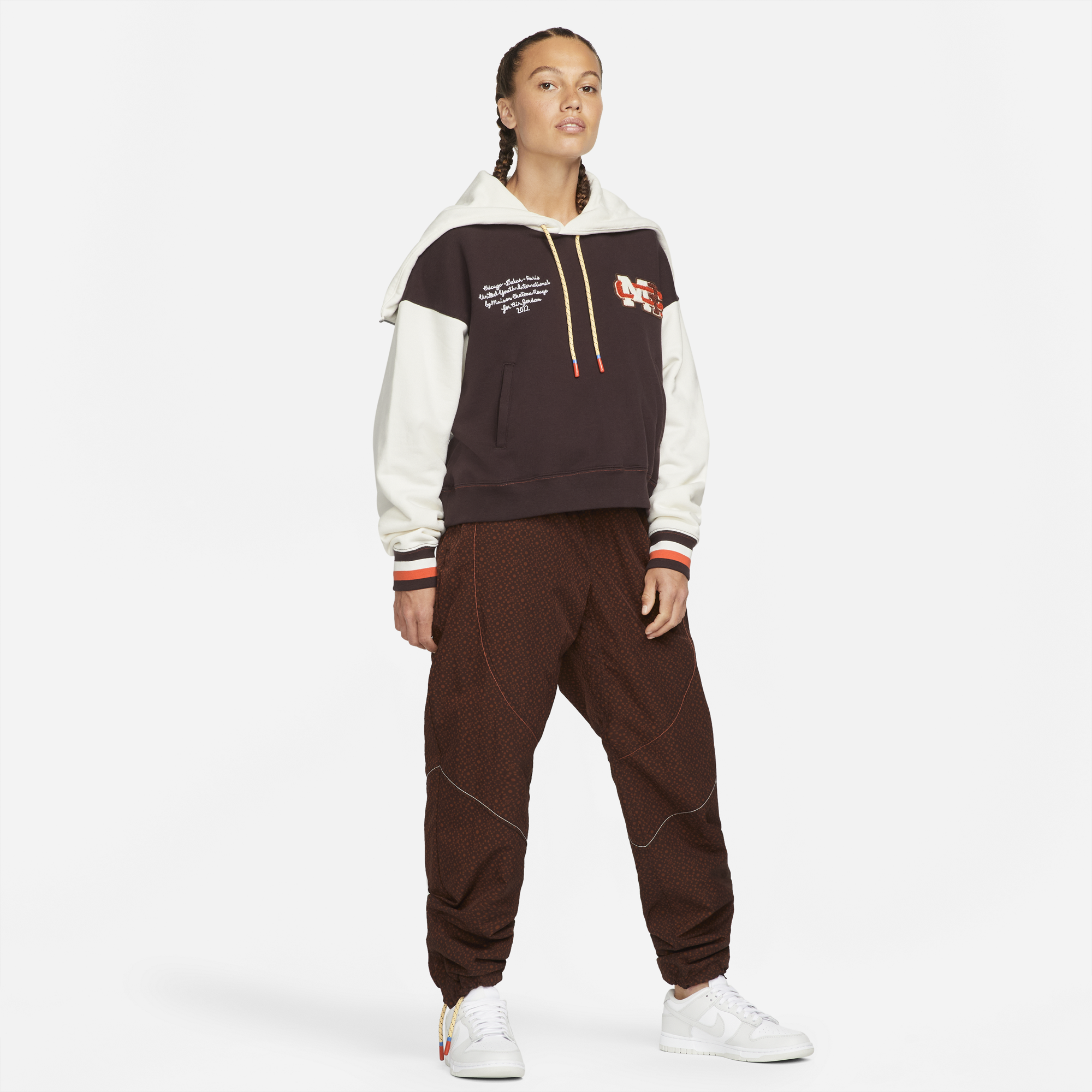 MCR X AIR JORDAN WOMEN`S PULLOVER HOODIE - BROWN BASALT