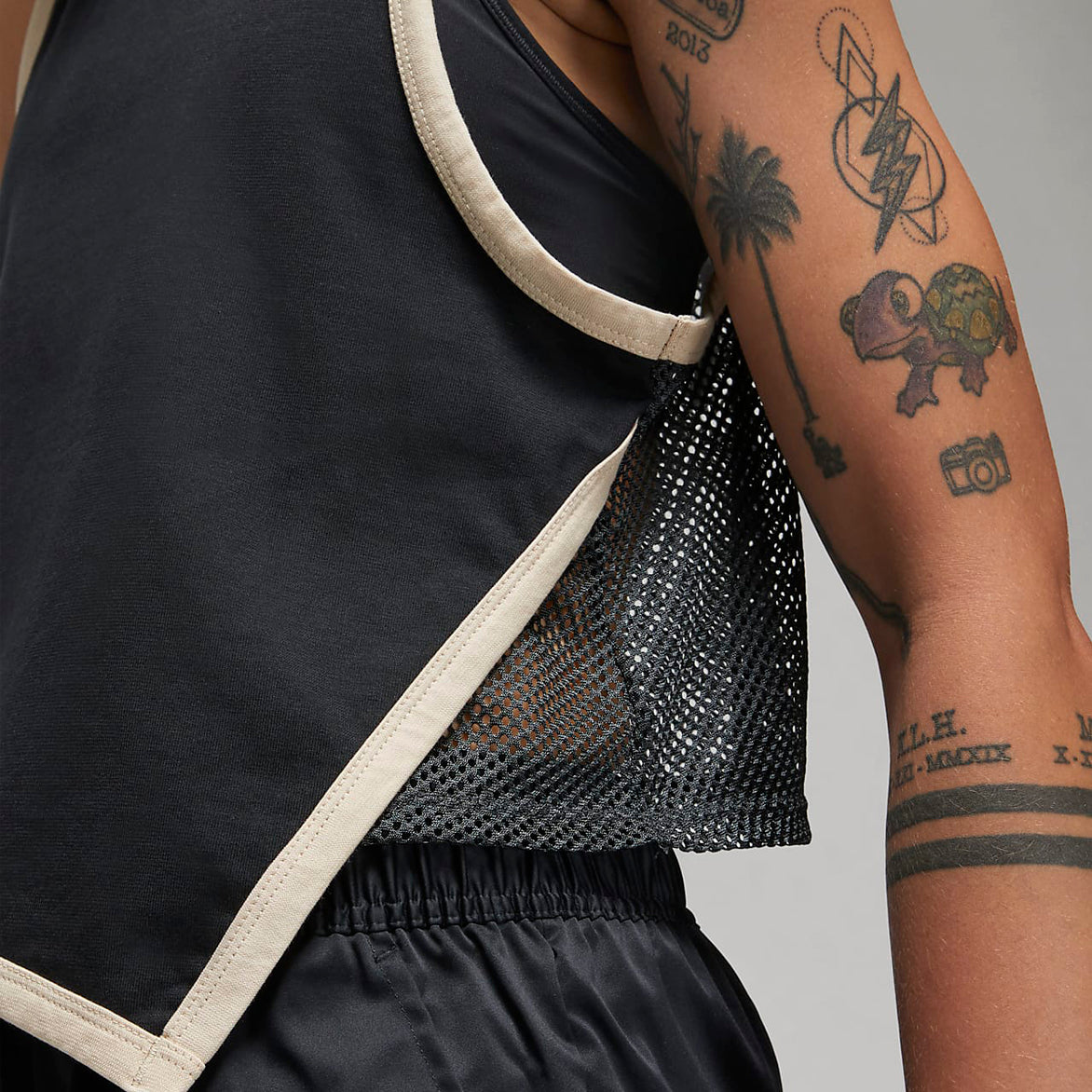 WMNS JORDAN ESSENTIAL JERSEY TANK - BLACK / DARK SMOKE / SANDDRIFT