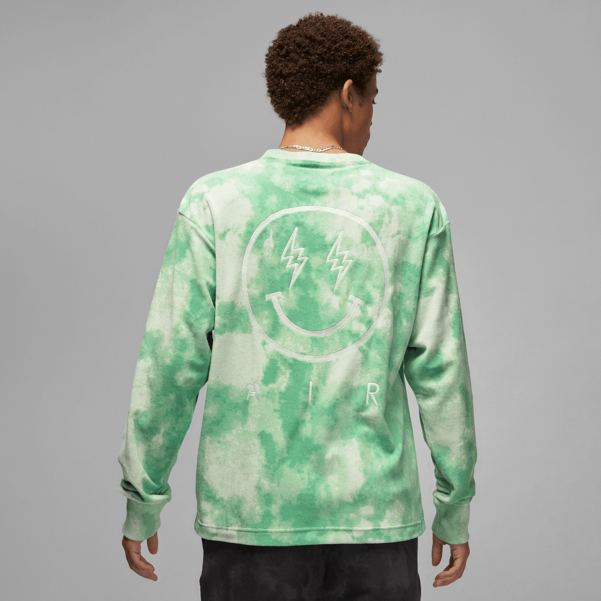 J BALVIN X JORDAN CREW - JADE AURA / ENAMEL GREEN J BALVIN X JORDAN CREW - JADE AURA / ENAMEL GREEN