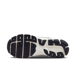 WMNS ZOOM VOMERO 5 "PHOTON DUST"