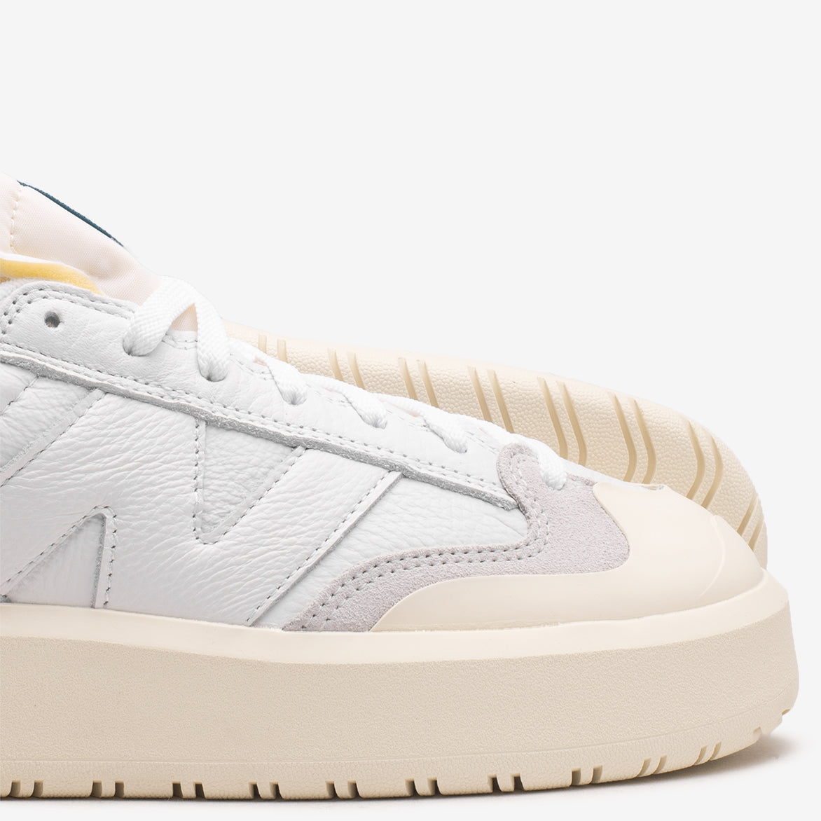 CT302 - WHITE / NATURAL PINK