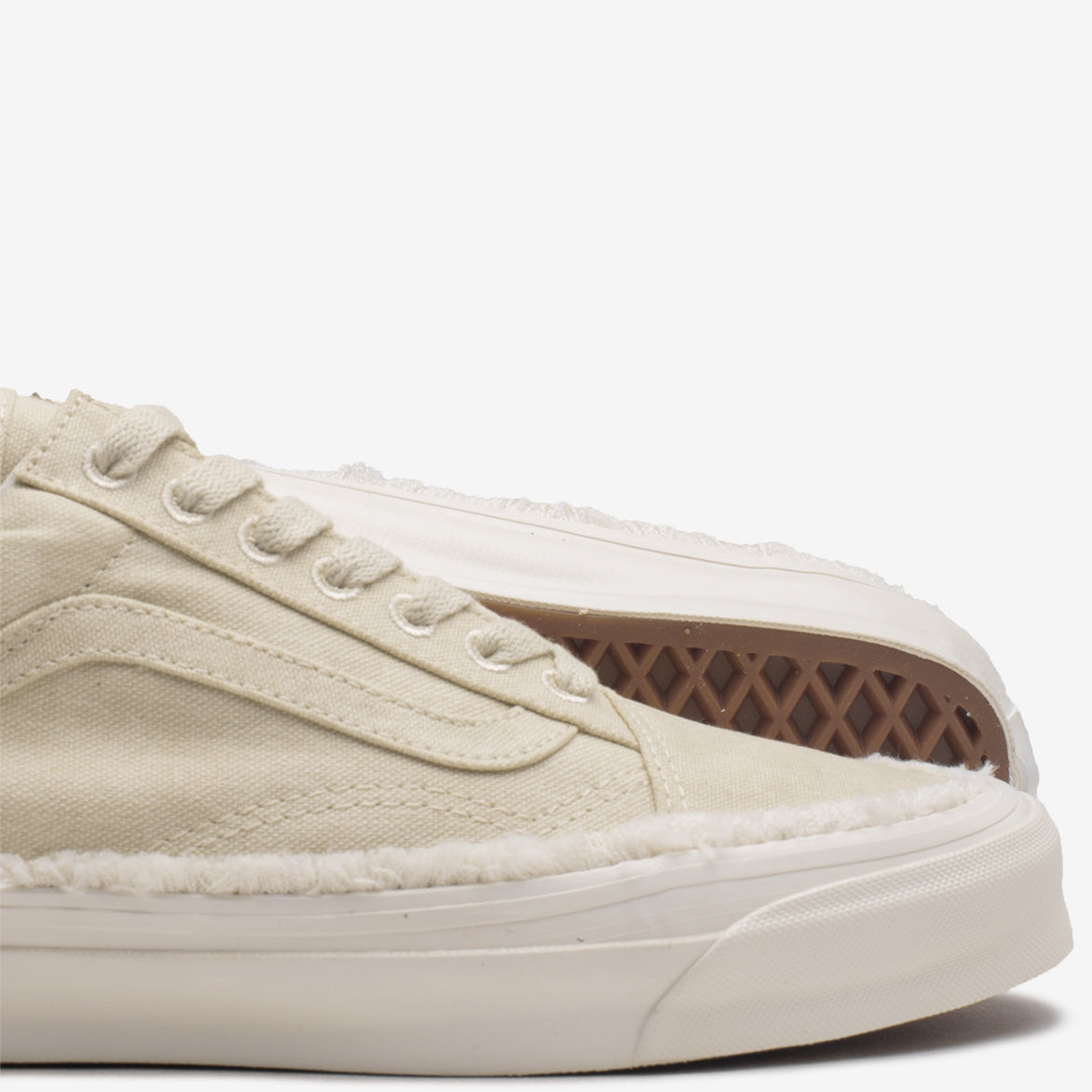 VANS VAULT OG OLD SKOOL "RAW EDGE" - VINTAGE WHITE