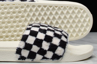 WMNS SLIDE-ON SHERPA CHECKERBOARD - BLACK / WHITE