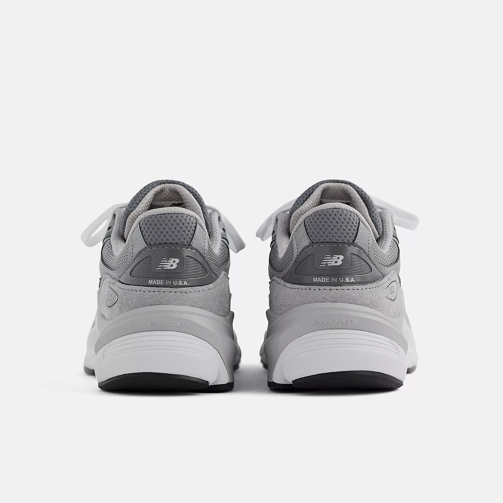 MADE IN USA 990V6 - GREY