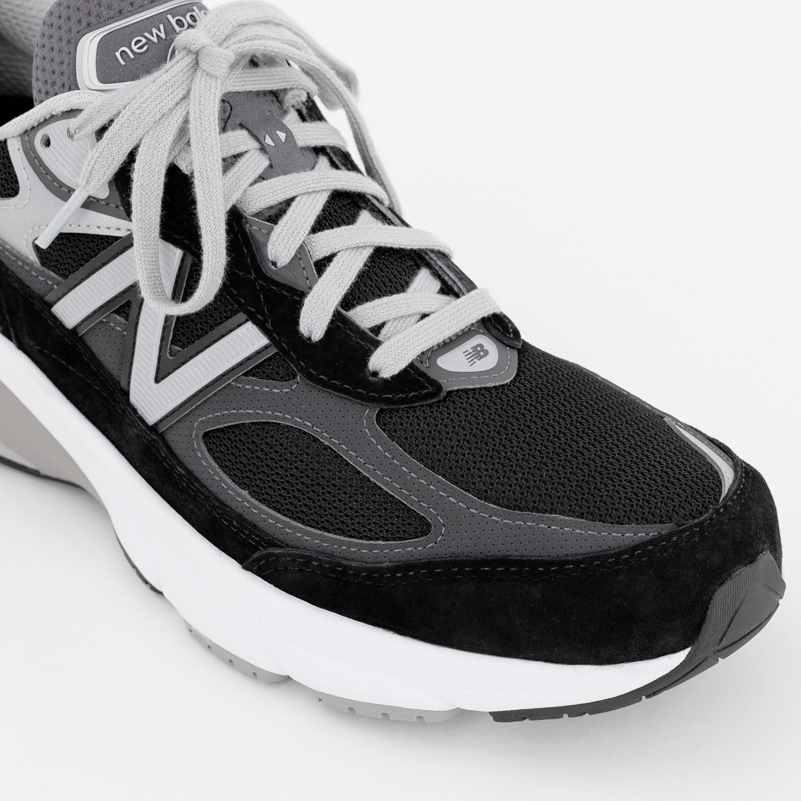 WMNS MADE IN USA 990V6 - BLACK / WHITE | lapstoneandhammer.com